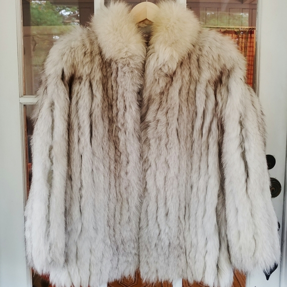 *SOLD* Vintage Fox Fur Coat - Picture 3 of 10